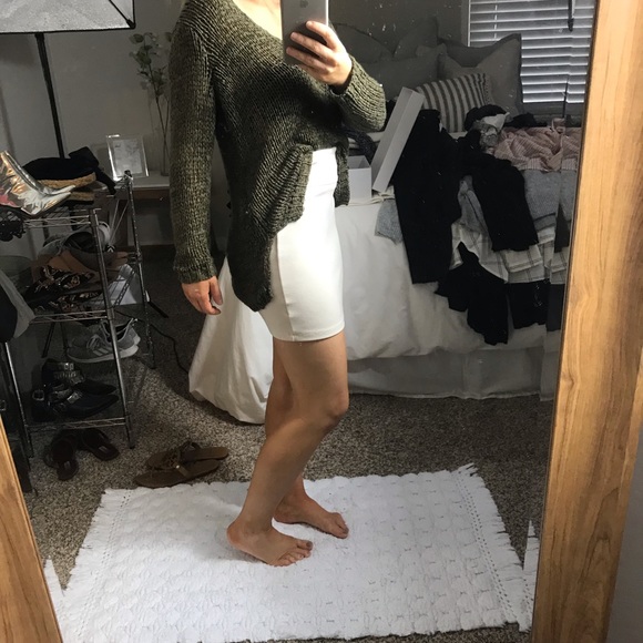 H&M sweater - Picture 2 of 2